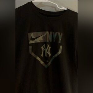 Nike New York Yankees Camo T-shirt Large